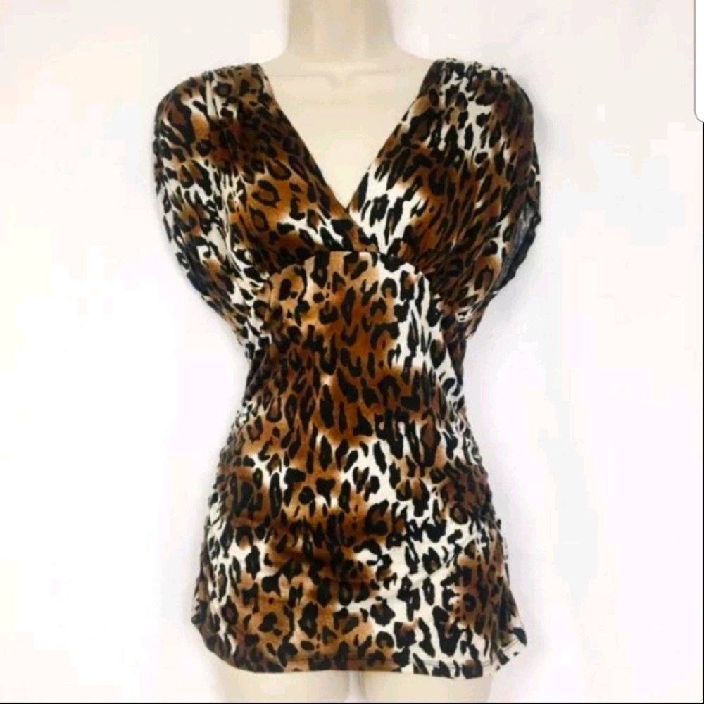 Final price - Rue 21 Animal print, Zipper back sexy top